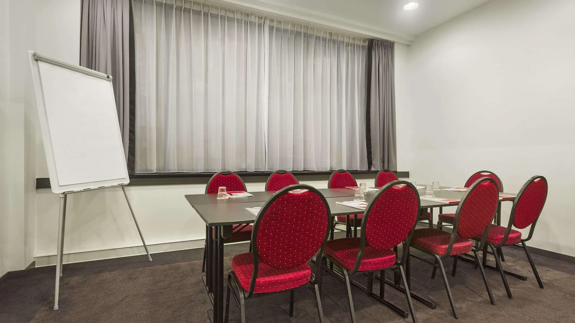 B&B Hotel Brussels East Woluwe